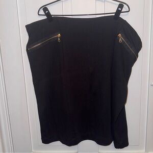 ✨avenue black zipper detail skirt✨